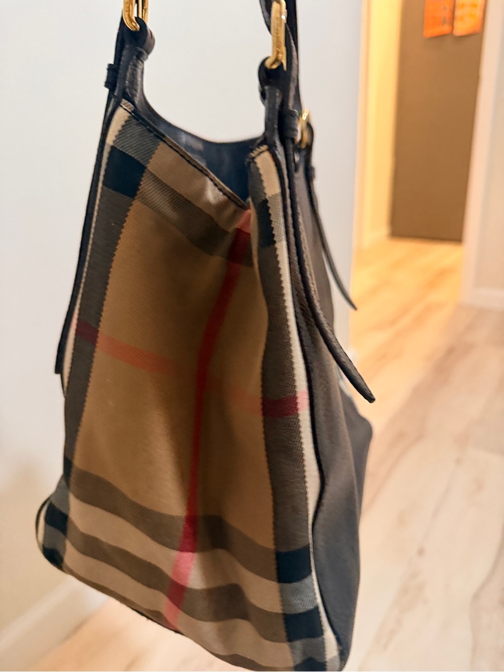 Burberry Black Leather & Vintage Check Shoulder Bag with Gold Hardware - Picture 6 of 9